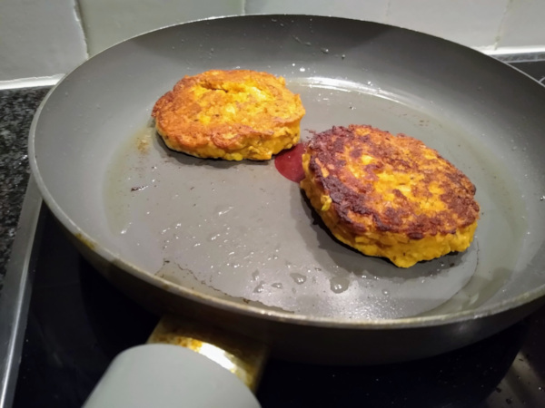 kikkererwtenburgers pan